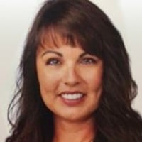 Kim Norris Headshot